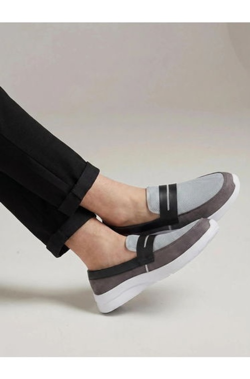 Men Breathable Mesh Slip-On Shoes