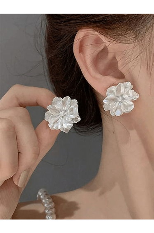 Set of 5 - Assorted Embellished Earrings product thumbnail 3
