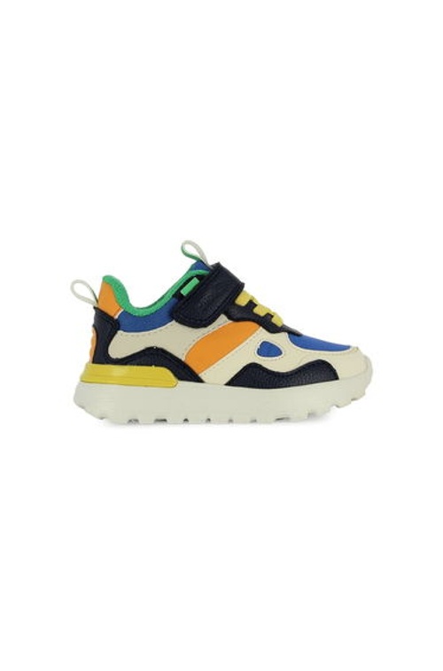 Kids Joggy Touch 'n' Close Trainers with Elasticated Laces product thumbnail 3