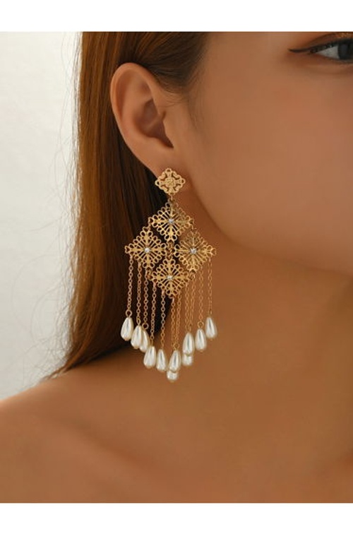 Women Gold Rhombus Dangle Earrings product thumbnail 2