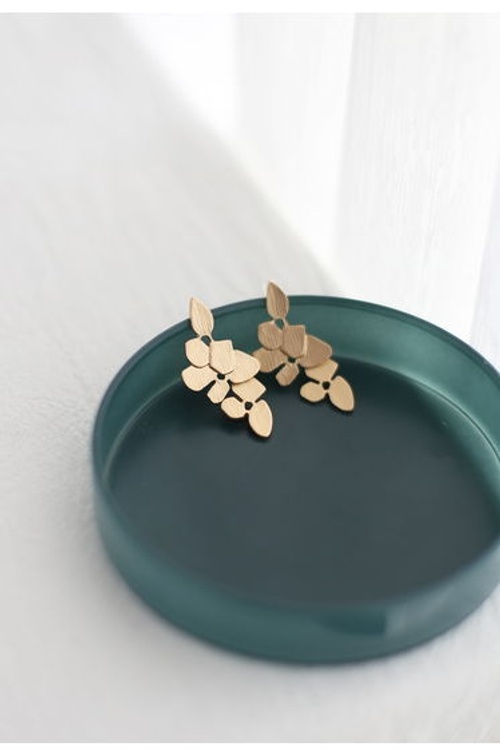 Flower Leaves Drop Earrings product thumbnail 3