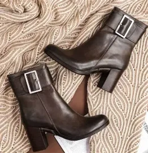 أحذية جلدية نسائية للكاحل product thumbnail 2