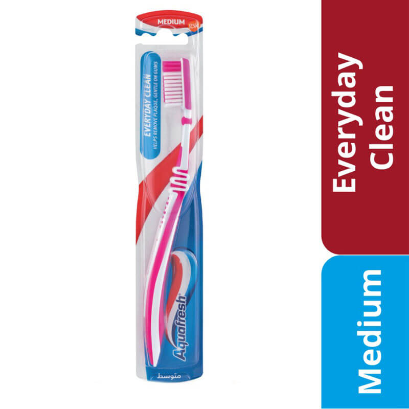 Aquafresh Everyday Clean Medium Toothbrush